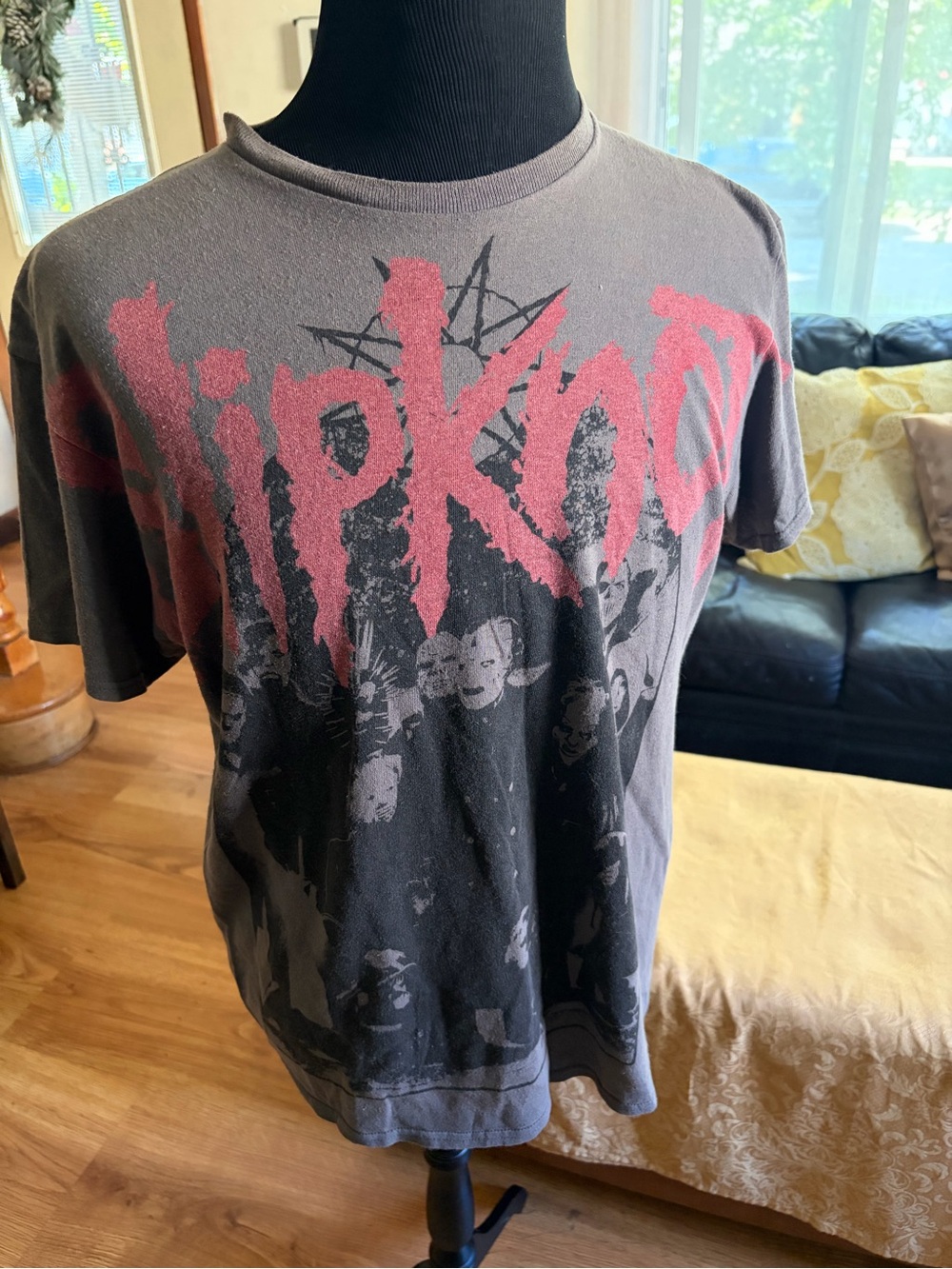 Slipknot Men's Short Sleeve Graphic Tee - Black with Red Logo
